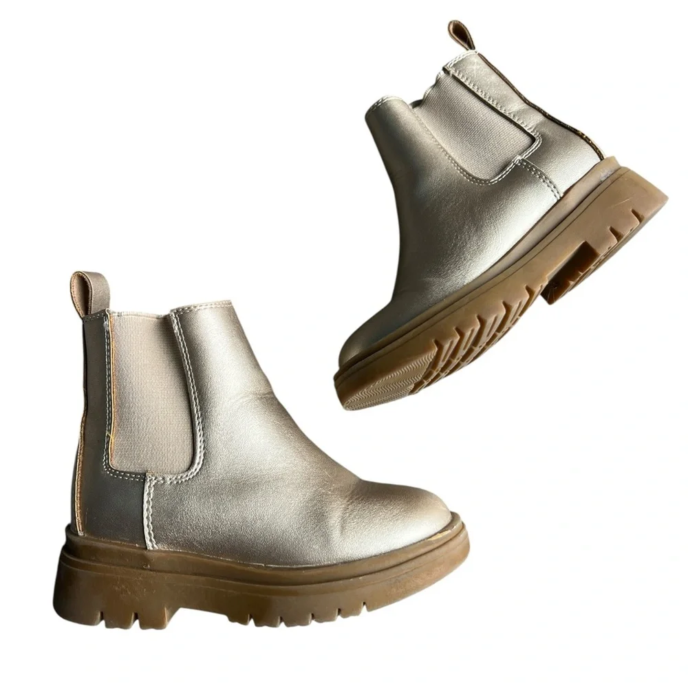 Metallic Gold Girls Chelsea Boots Size 7‎